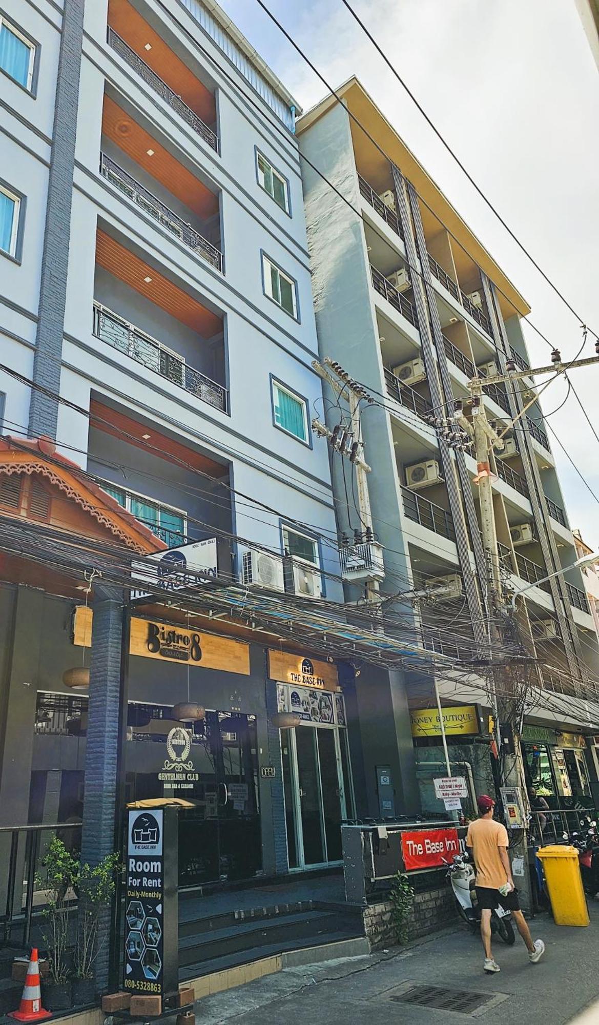 The Base Inn Pattaya Ngoại thất bức ảnh
