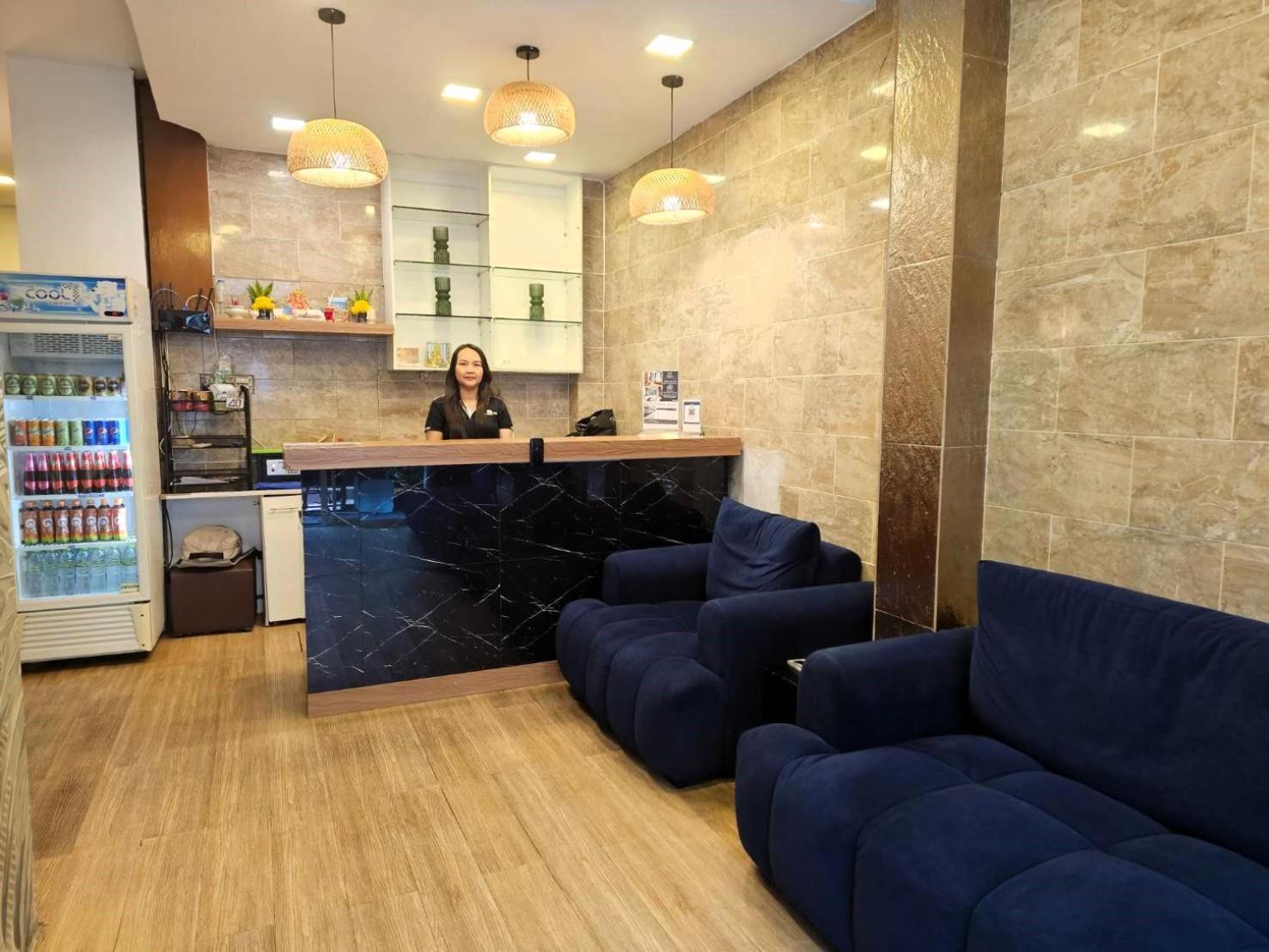 The Base Inn Pattaya Ngoại thất bức ảnh